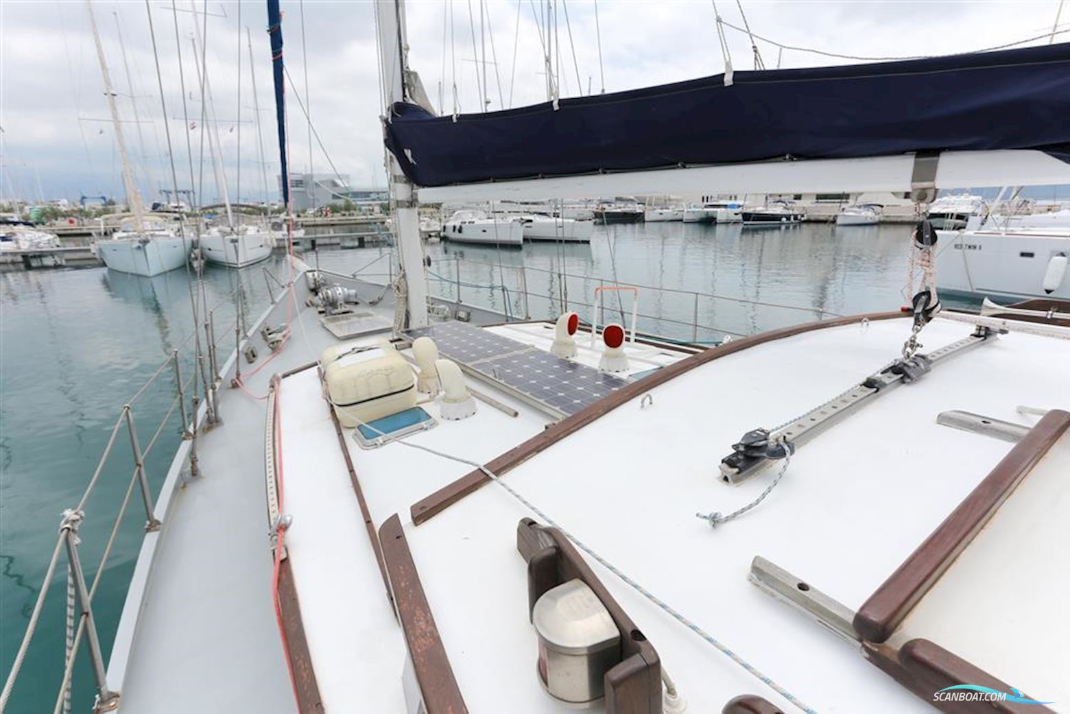 KETCH PILOTHOUSE 49