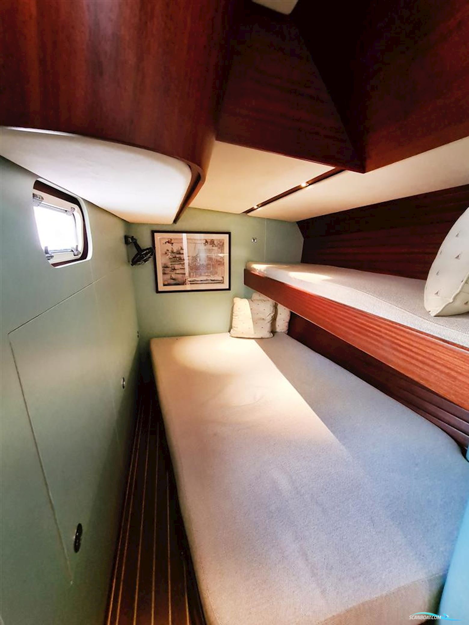 KM Yachtbuilders Stadtship 70