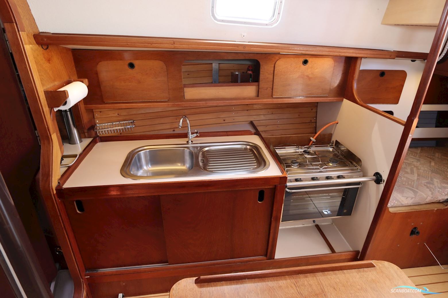 Koopmans 33 Deck Salon