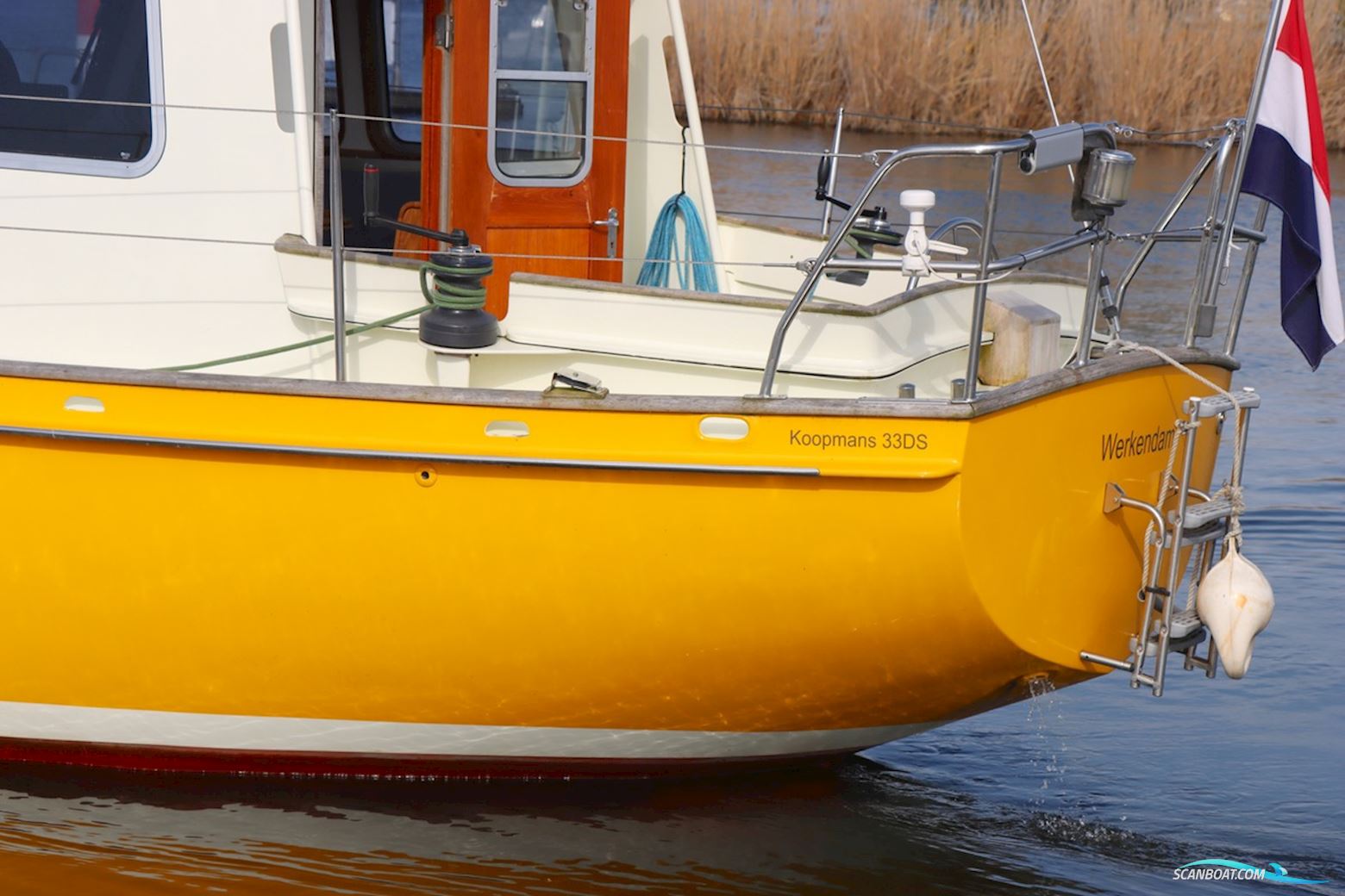 Koopmans 33 Deck Salon