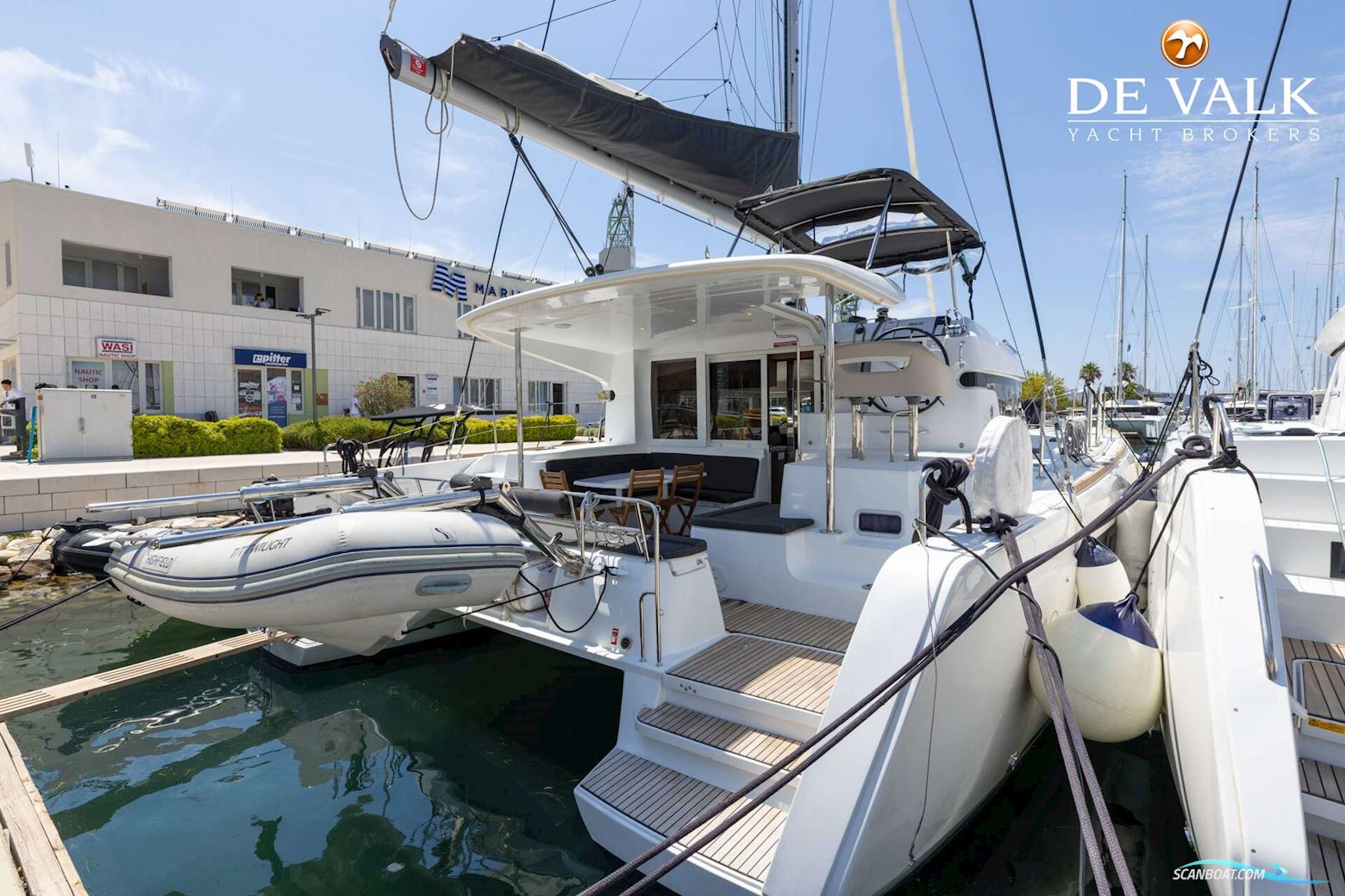 Lagoon 40