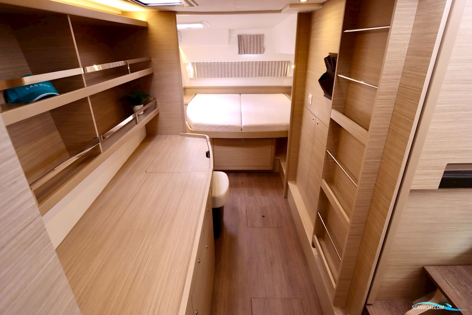 Lagoon 42 Full specs
