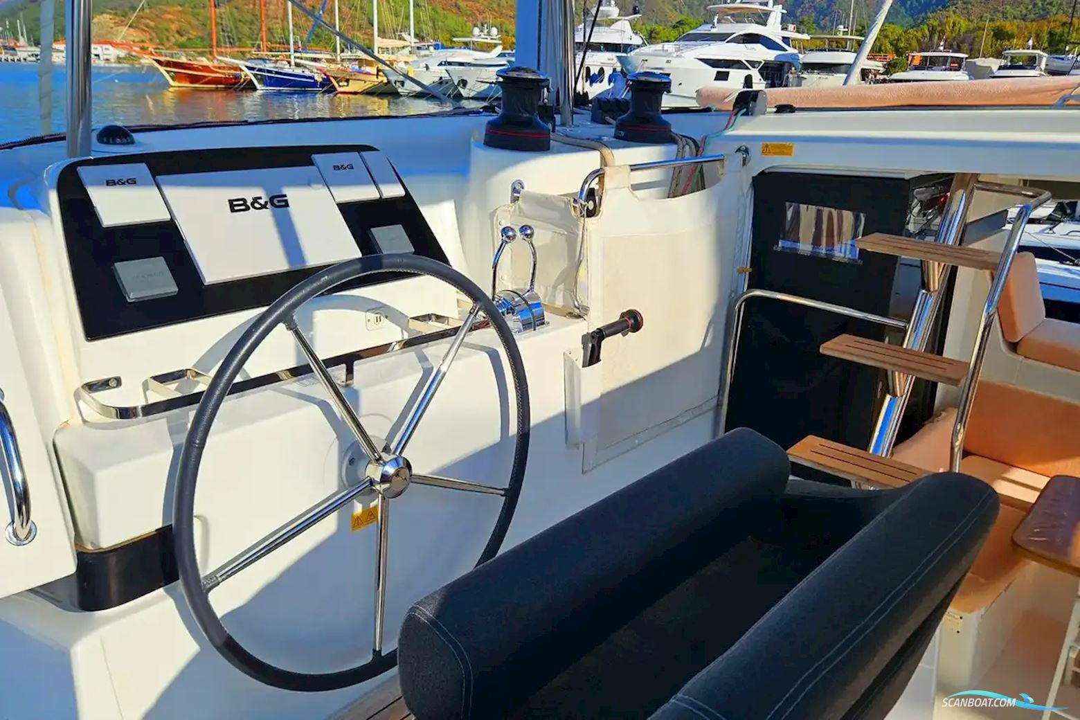 Lagoon 42