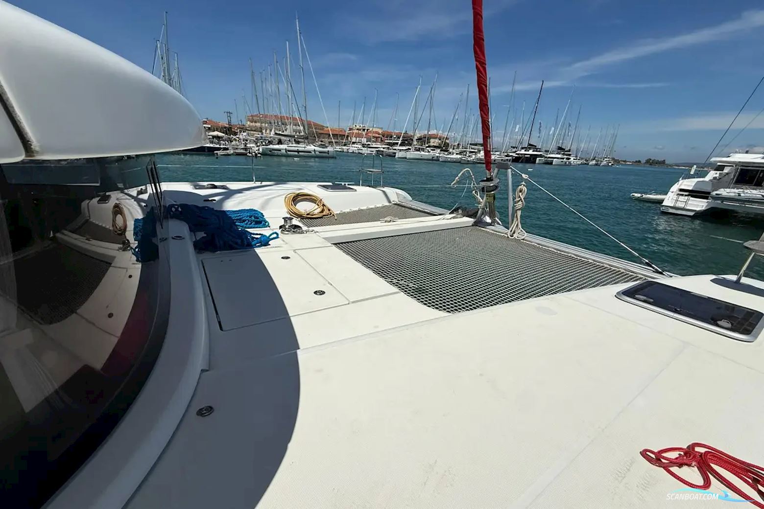 Lagoon 42