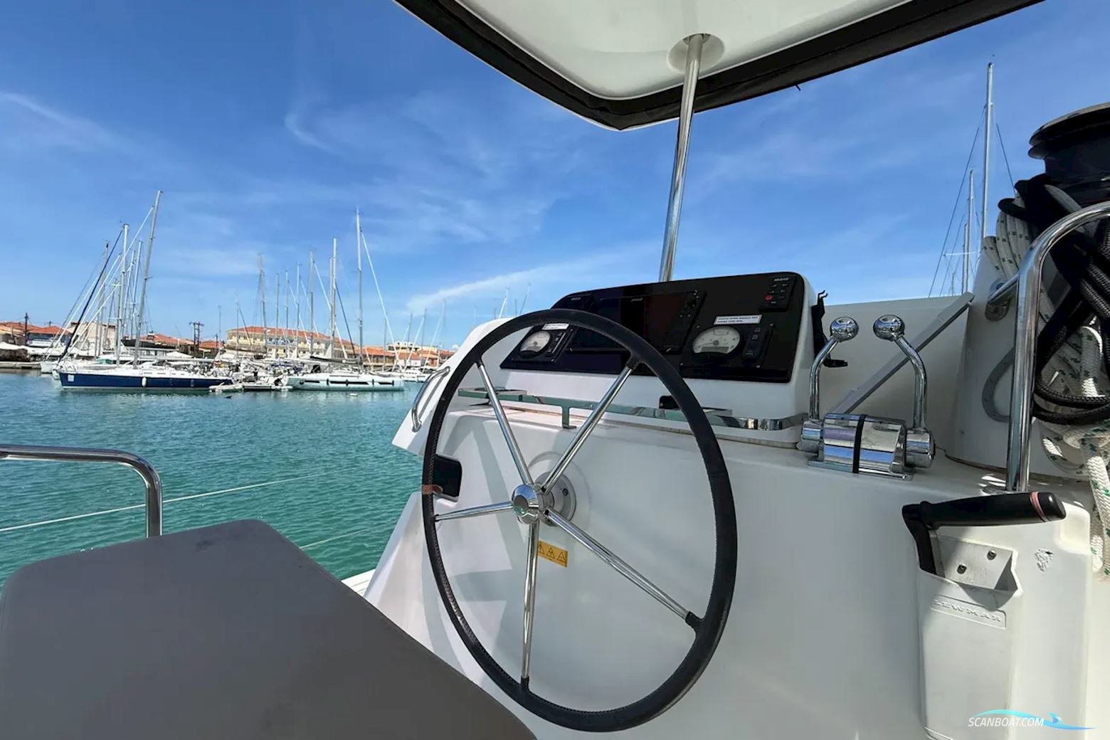 Lagoon 42