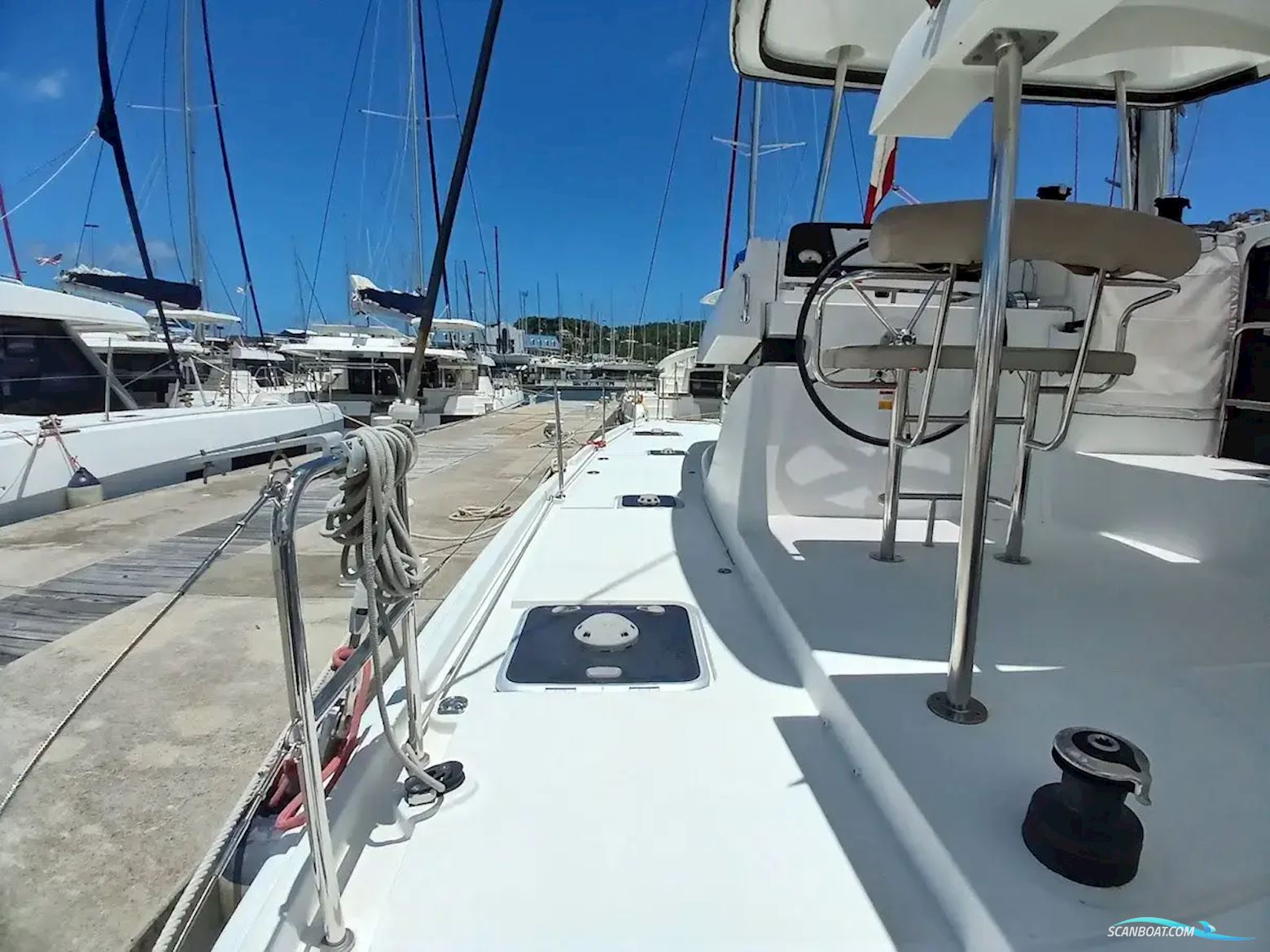 Lagoon 42