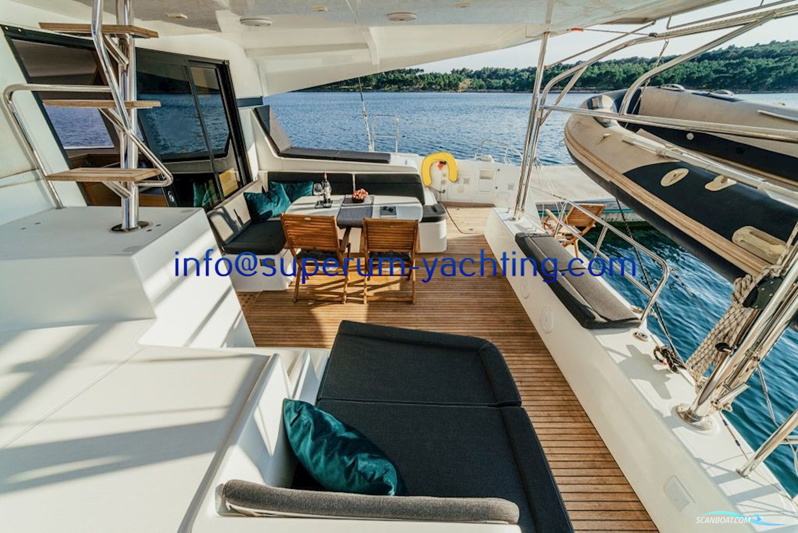 Lagoon 42