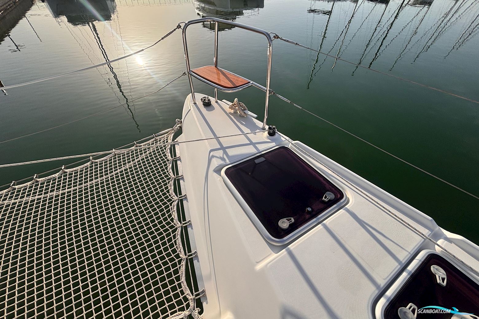 Lagoon 421
