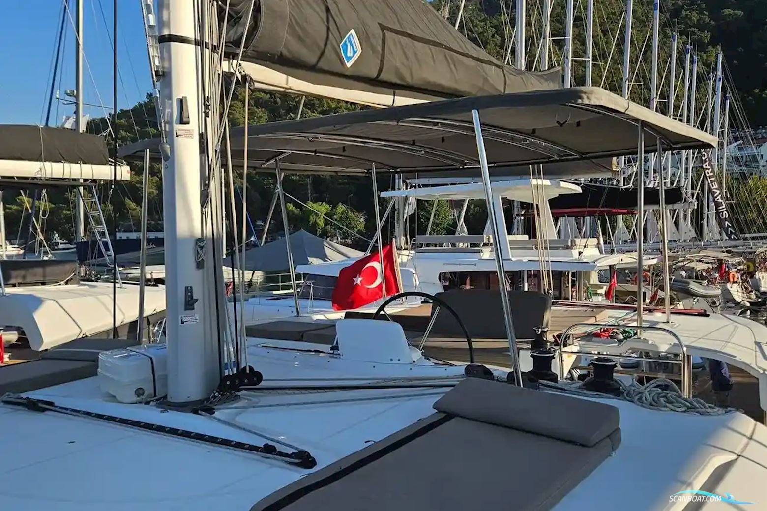 Lagoon 46
