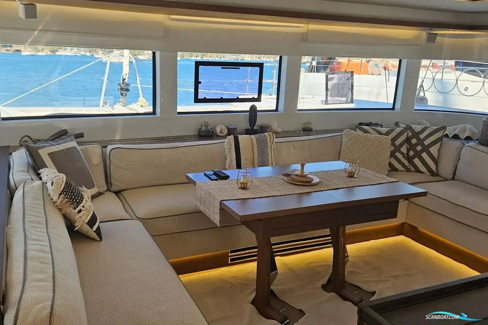 Lagoon 50