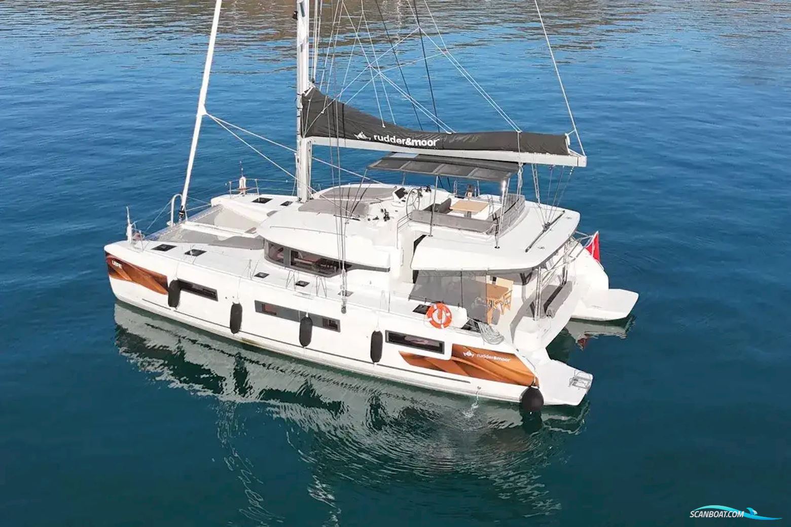 Lagoon 51