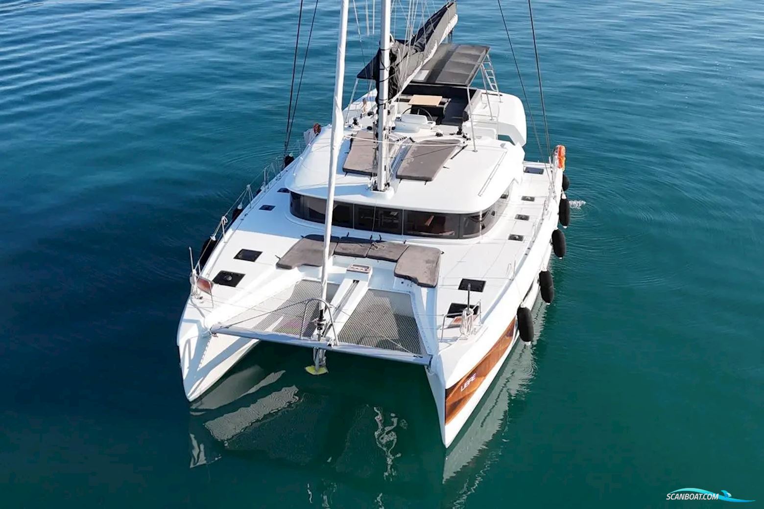 Lagoon 51