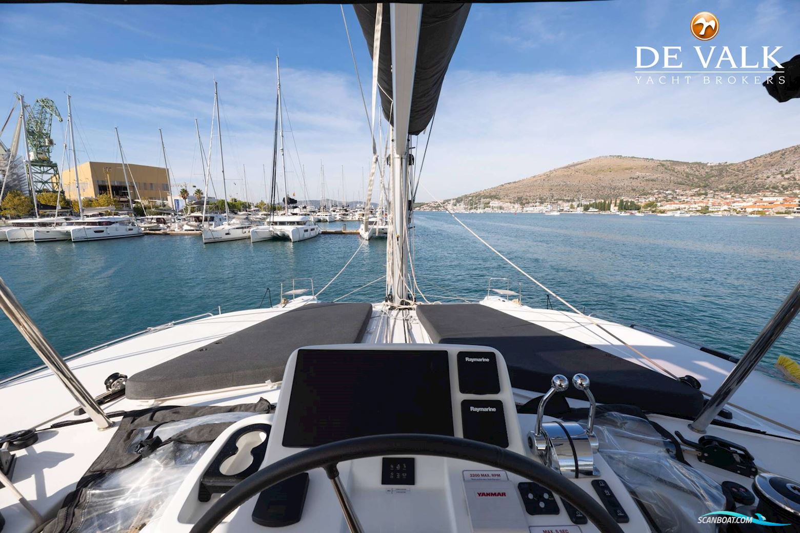 Lagoon 51