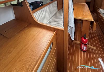 Larsen 28 Zeilboten 1987, met Bukh motor, Denemarken