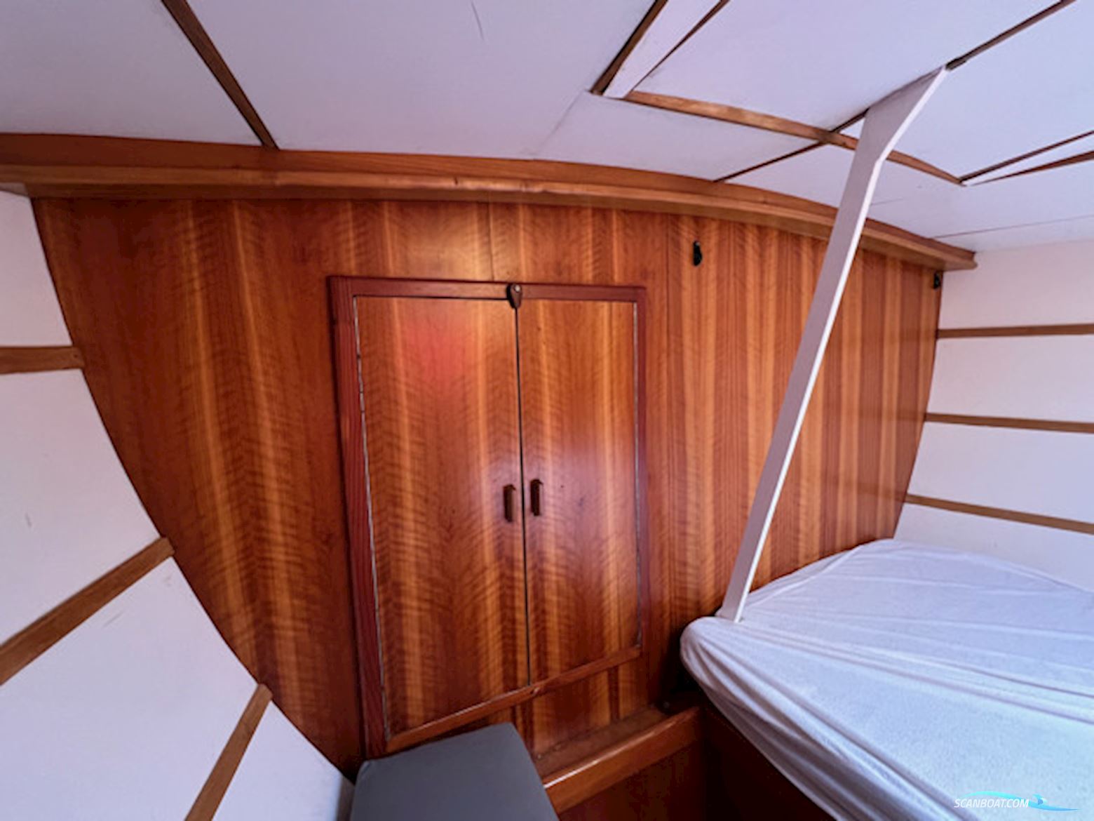 LEGUEN-HEMIDY LEVRIER DES MERS 16