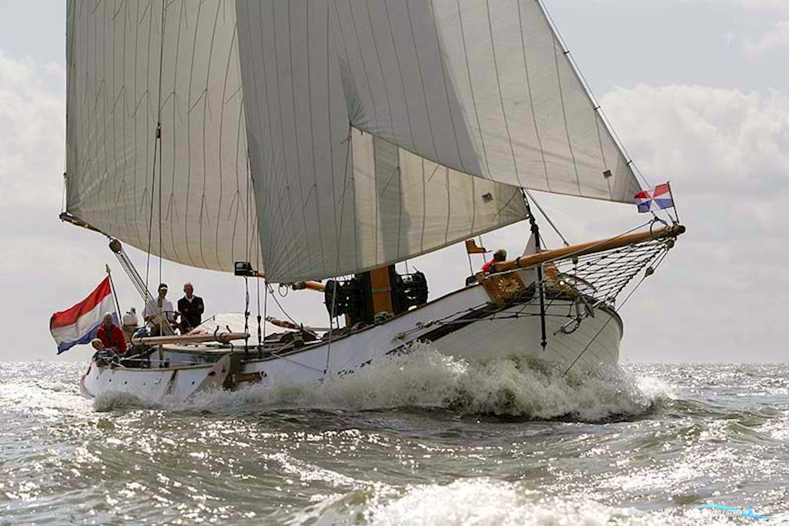 Lemsteraak Aukje Zwaantje Zeilboten 1911, met Perkins motor, The Netherlands