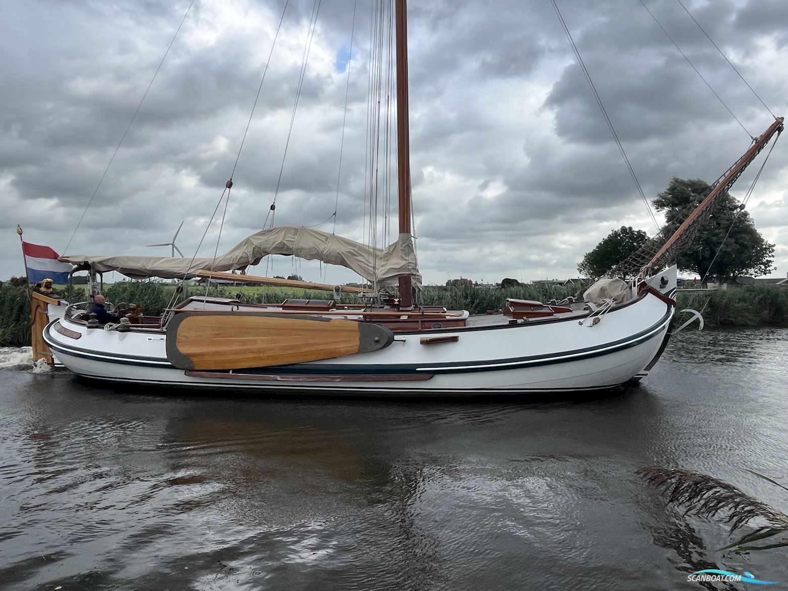 Lemsteraak Gouden Leeuw - Roefaak Hoek Design