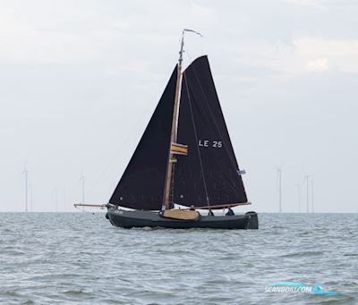 Lemsteraak LE 25 - Visserman Uitvoering Blom Zeilboten 2011, met Mutsibushi motor, The Netherlands