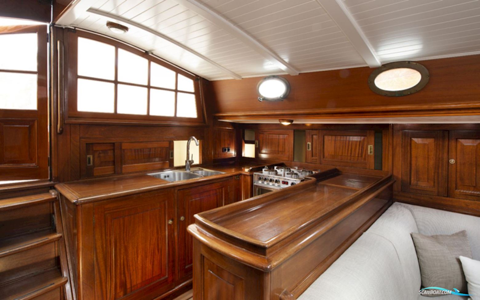 Lemsteraak Roefaak - Otter