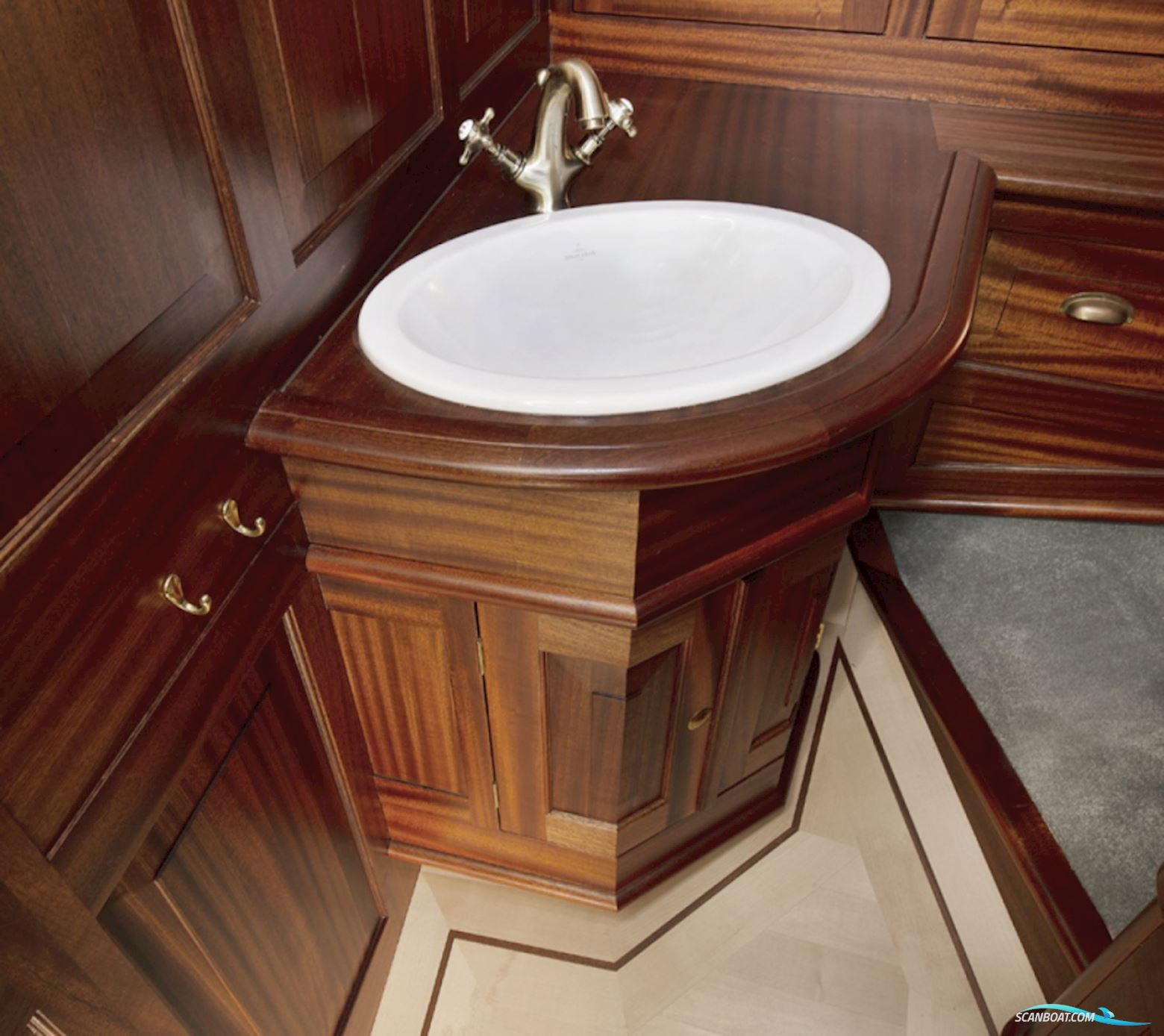 Lemsteraak Roefaak - Otter