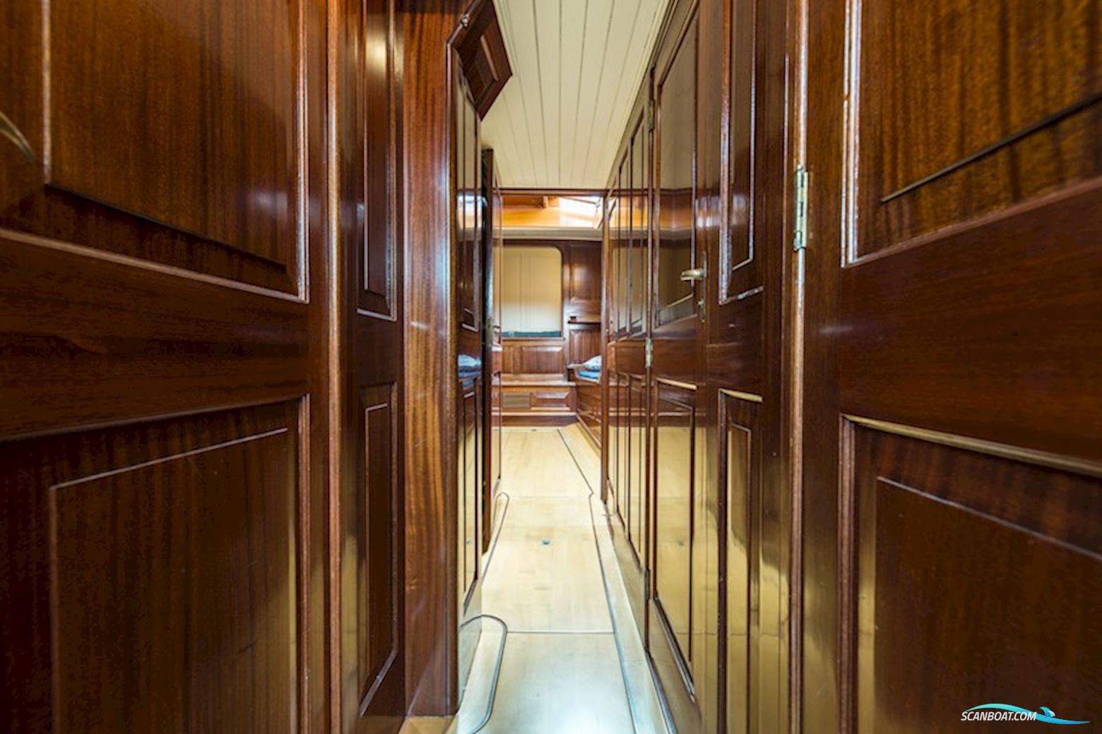 Lemsteraak Roefaak - Otter