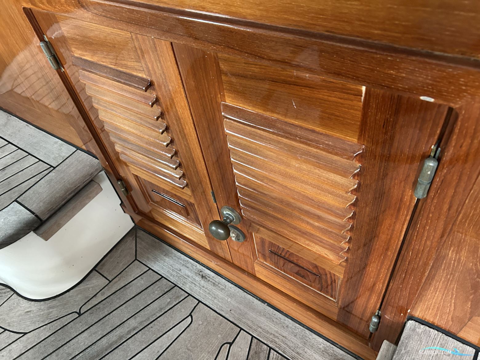 Lemsteraak Roefmodel - Walrus 1600