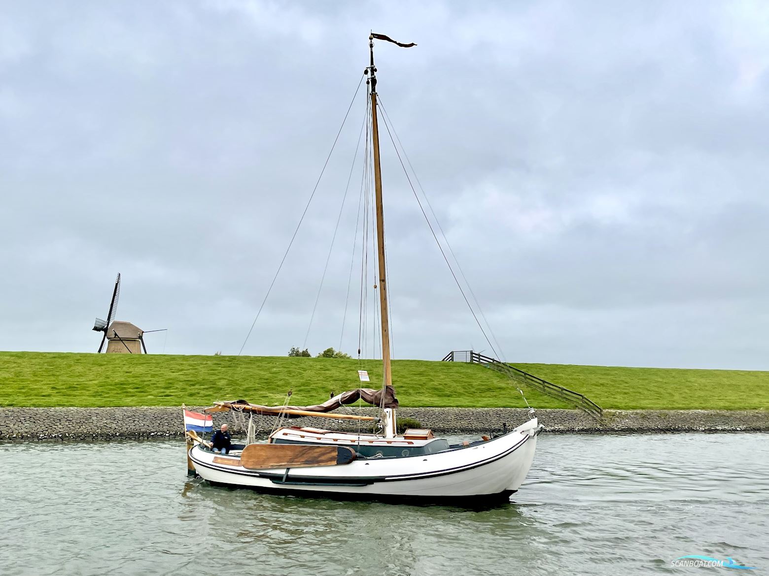 Lemsteraak 't Noorderlicht - Roef Uitvoering Zeilboten 1975, met Craftsman motor, The Netherlands