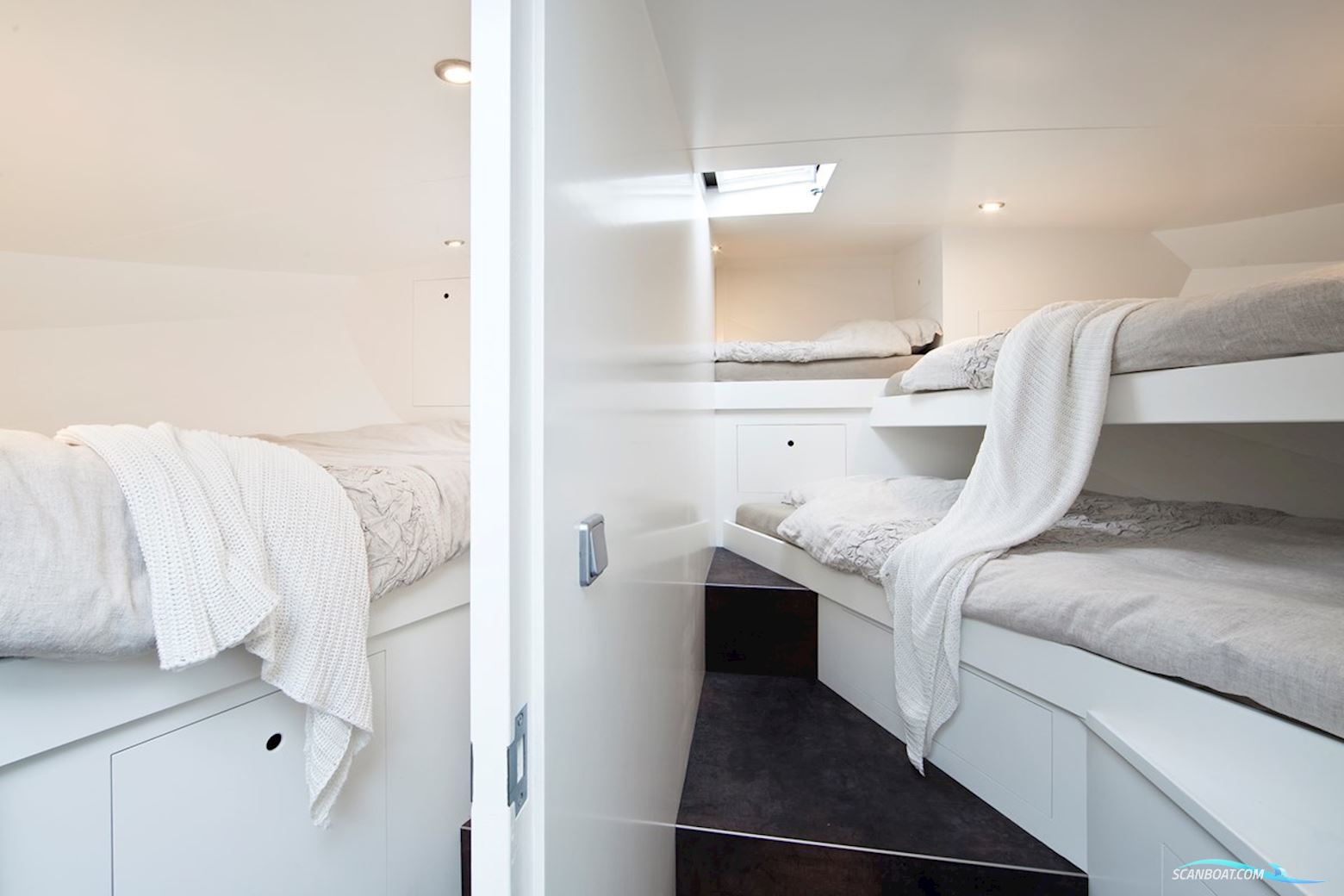 Lemsteraak Warber VA210 - Visserman Uitvoering