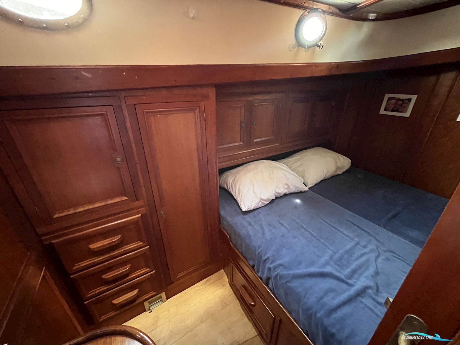 Lemsteraak Zilveren Zwaan - Hoek Design Roefuitvoering