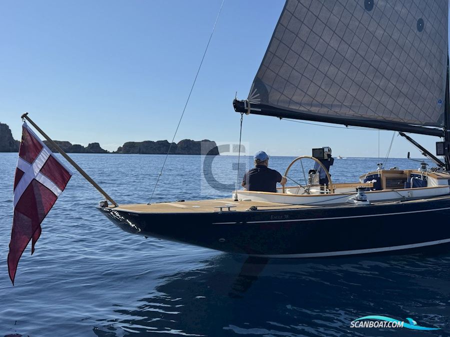 Leonardo Yachts Eagle 38