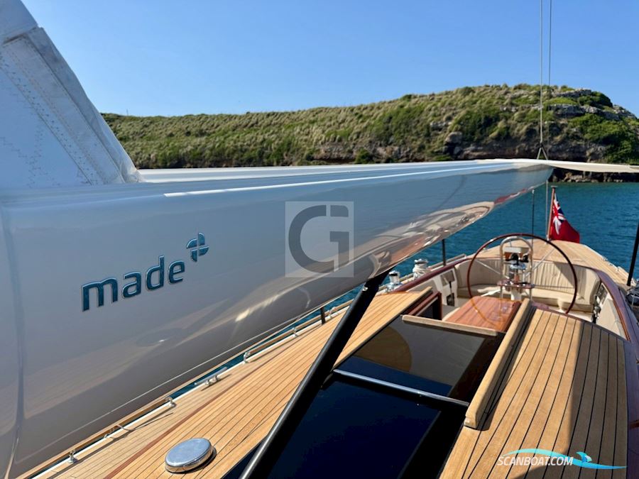 Leonardo Yachts Eagle 54