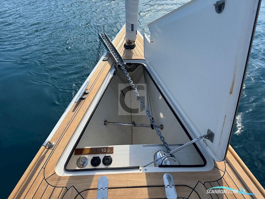 Leonardo Yachts Eagle 54