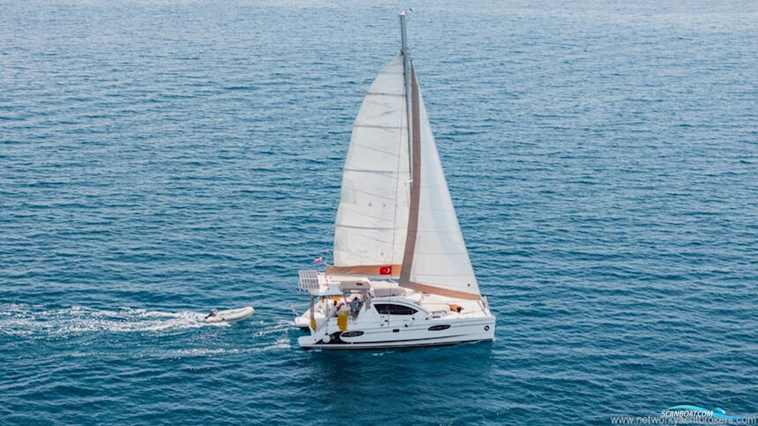 Leopard Catamarans Leopard 38