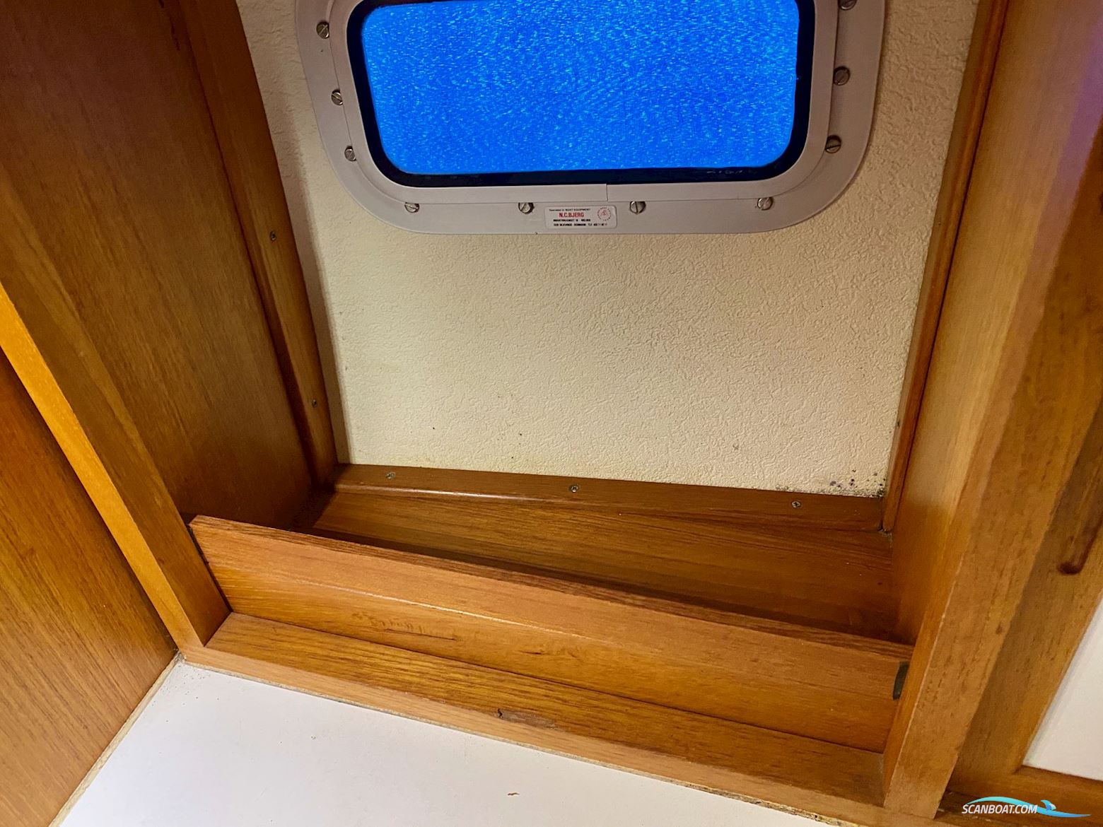 LM Mermaid 380
