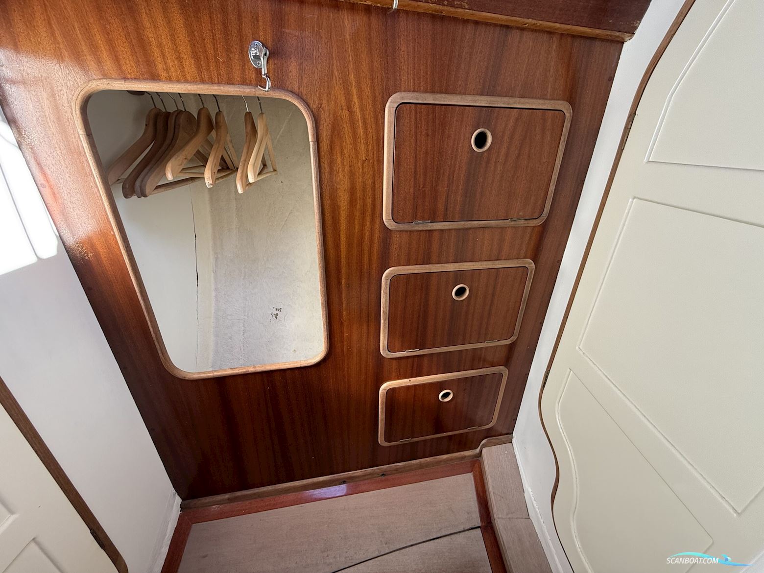 Luffe 40 One Off. NEDSAT