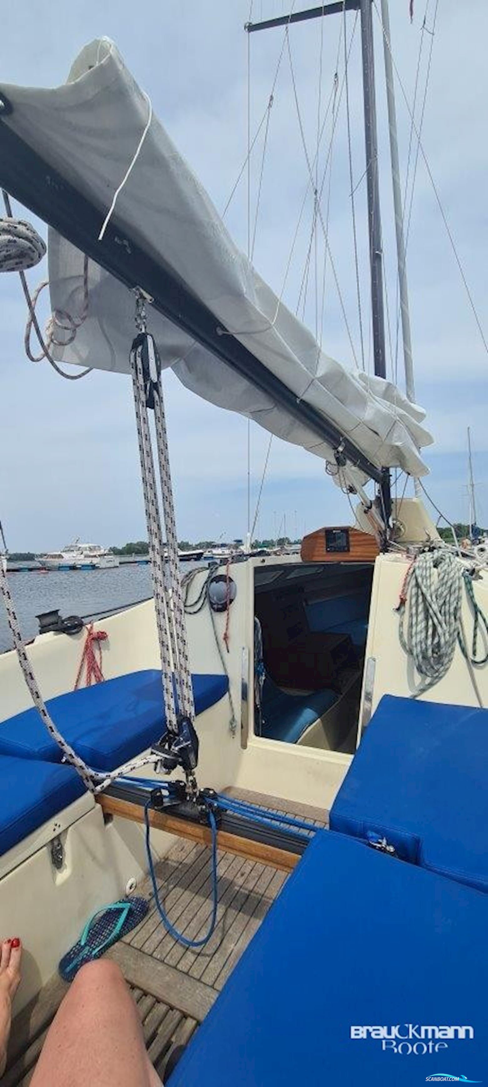 Monark International 806