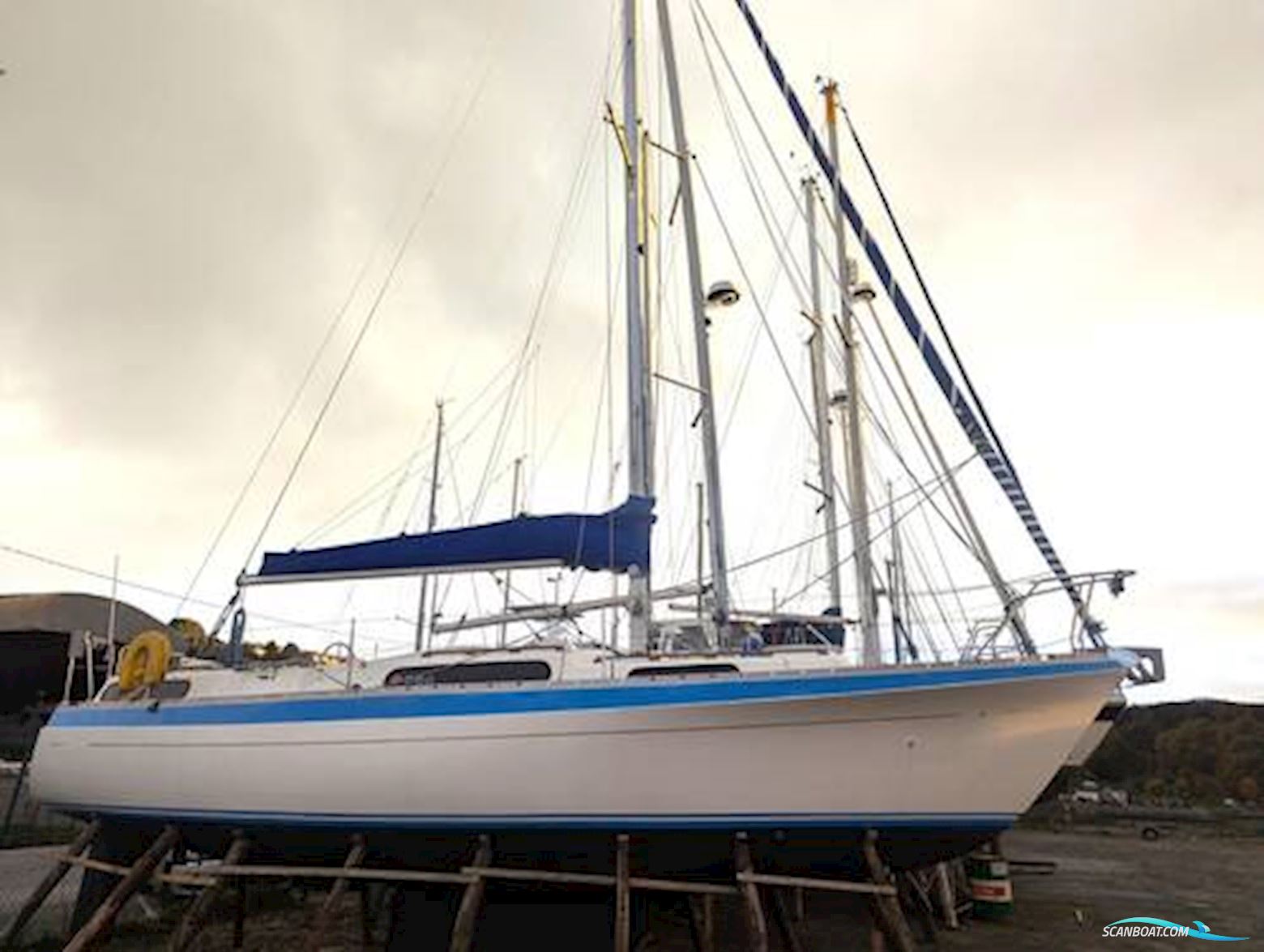 Moody 33 MK 11 Zeilboten 1979, met Thornycroft motor, Ierland