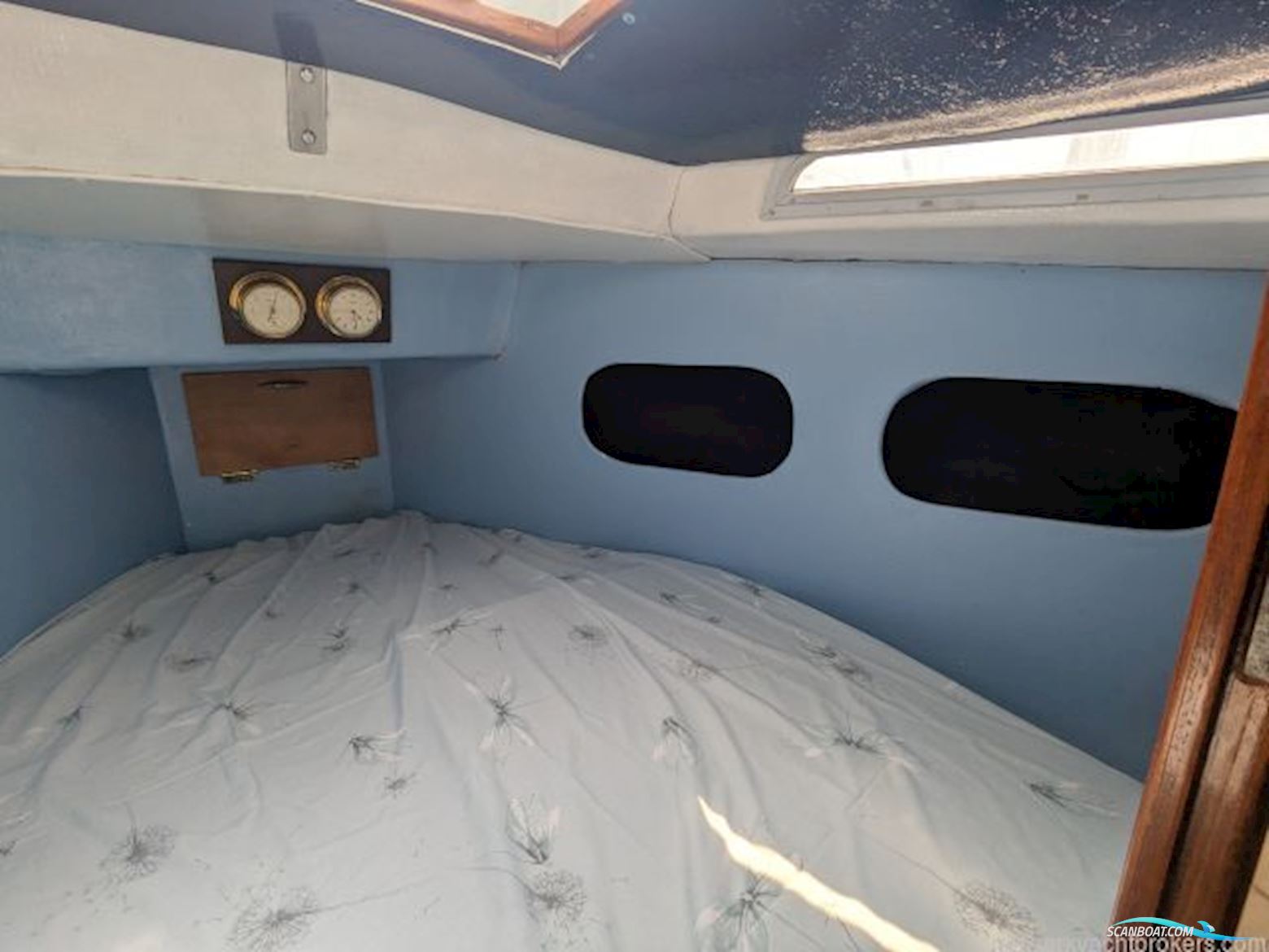 Moody 33 MK I Centre Cockpit