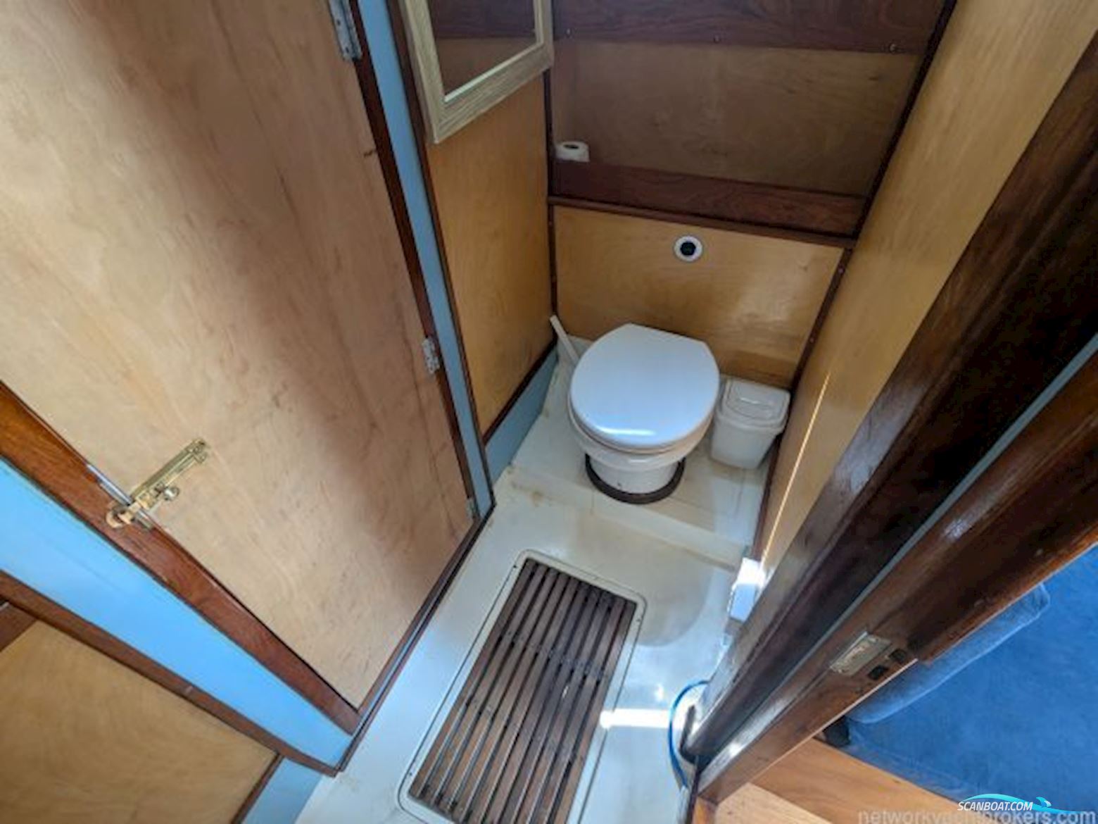 Moody 33 MK I Centre Cockpit