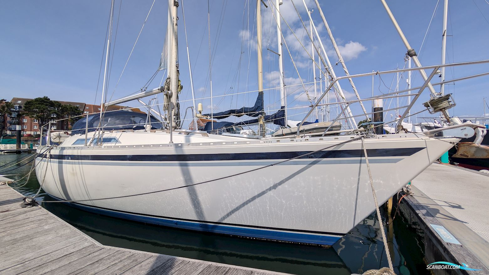 Moody 37 Zeilboten 1986, met Thorneycroft motor, United Kingdom