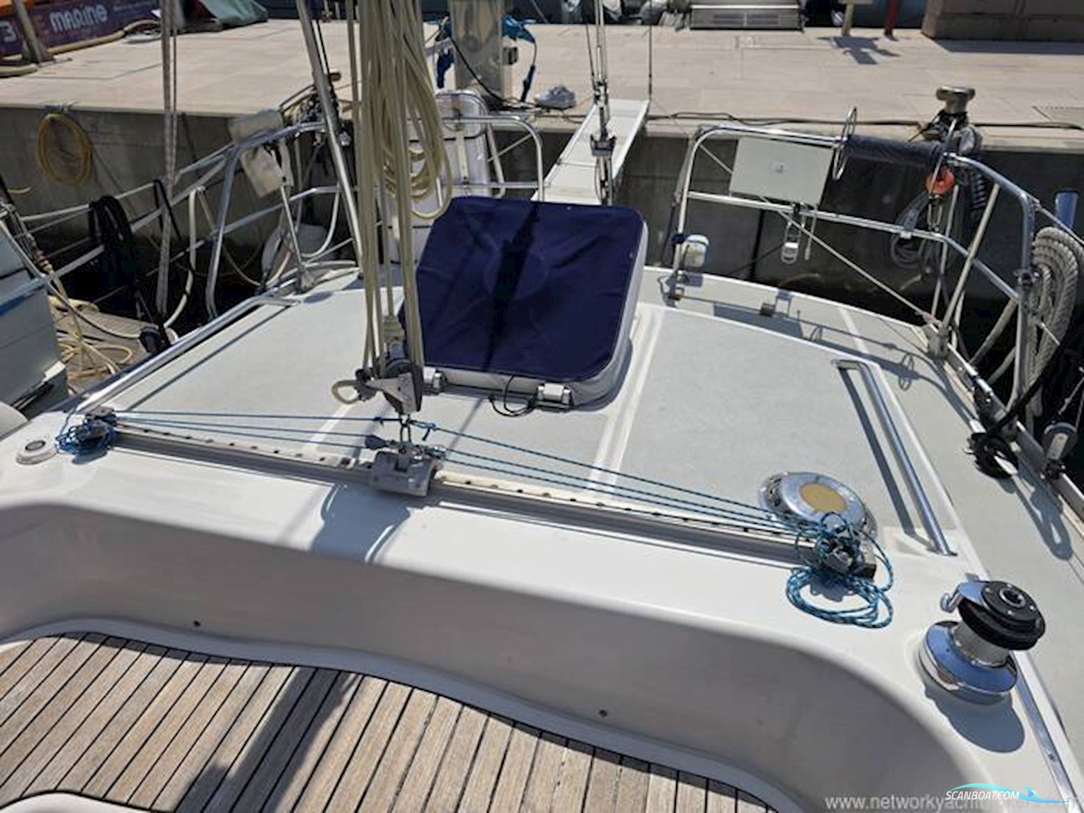 Moody 376 Centre Cockpit