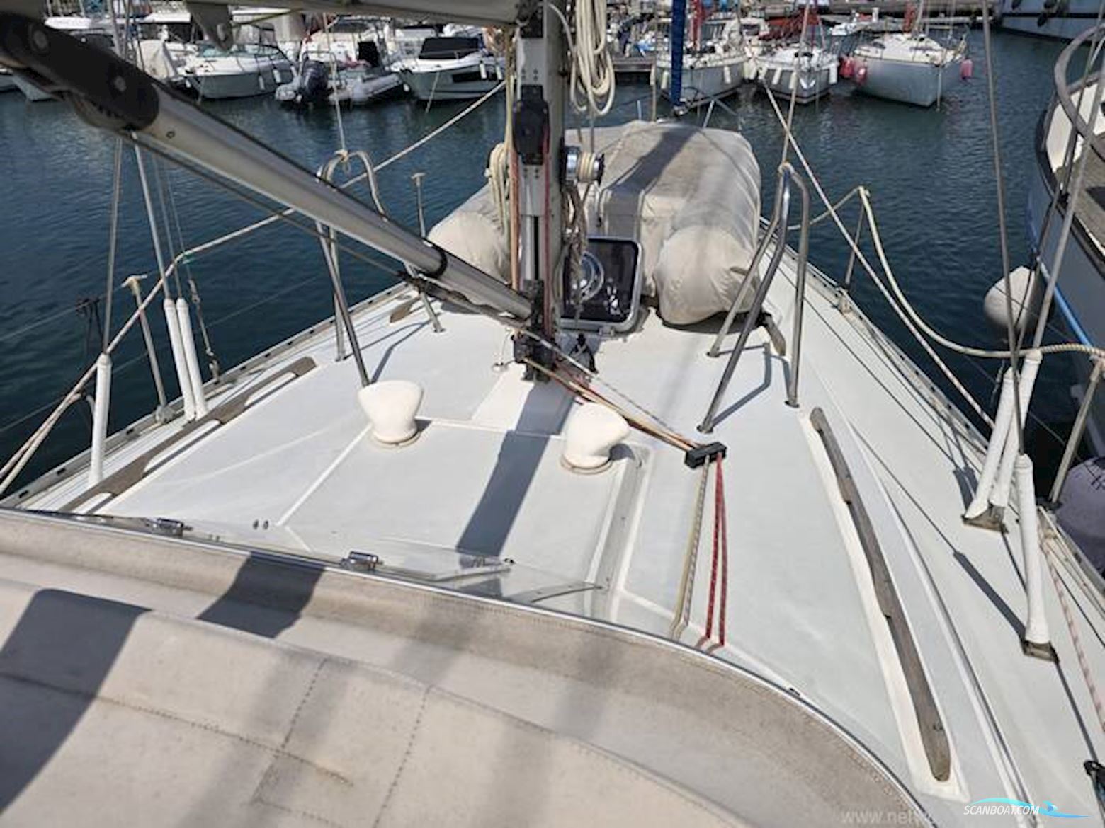 Moody 376 Centre Cockpit