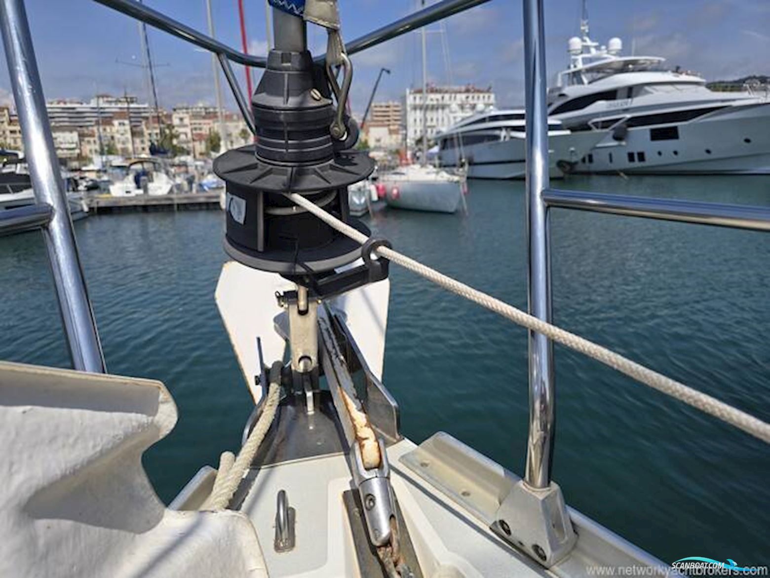 Moody 376 Centre Cockpit