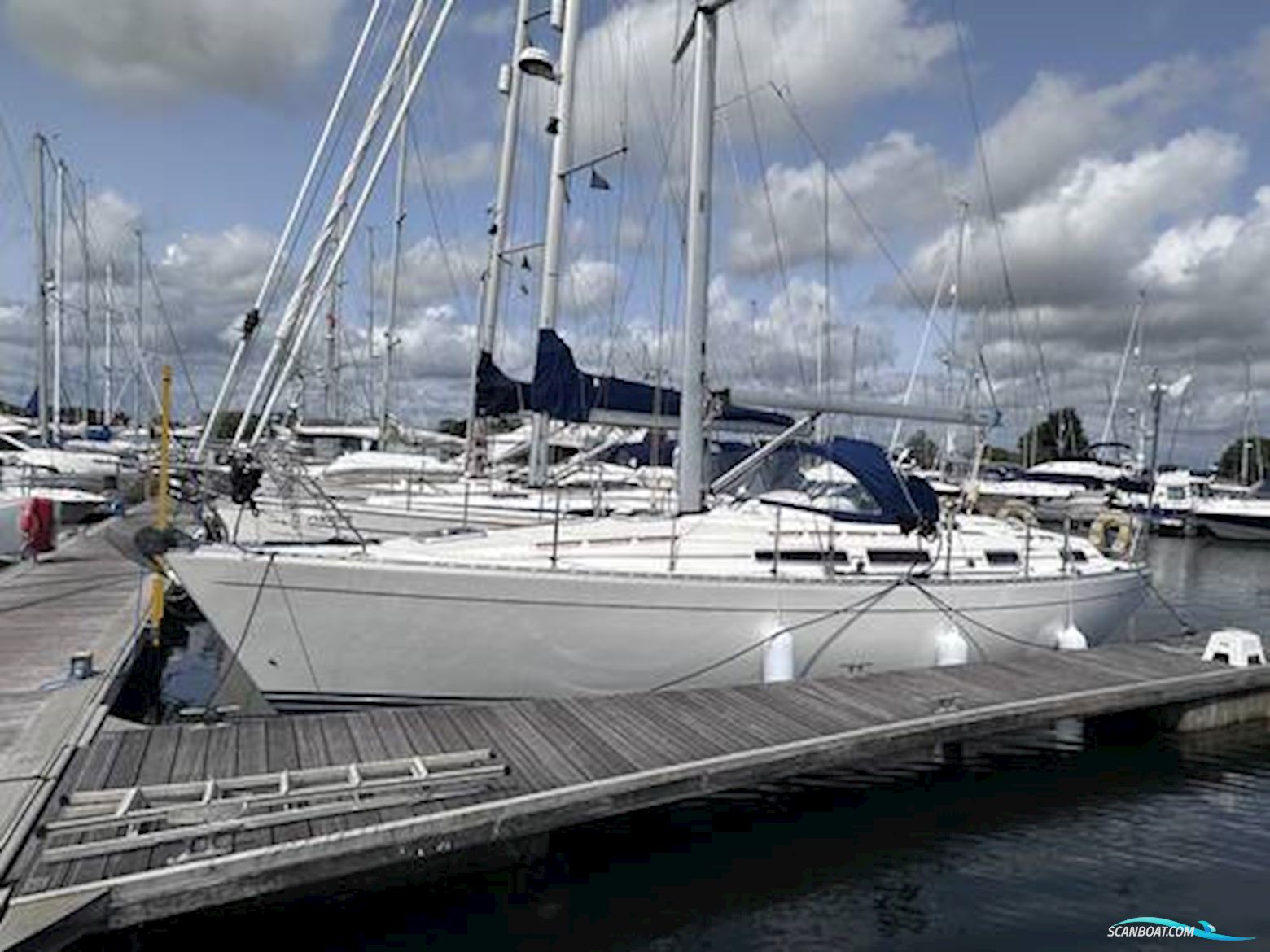 Moody 38 Zeilboten 1995, met Volvo motor, United Kingdom