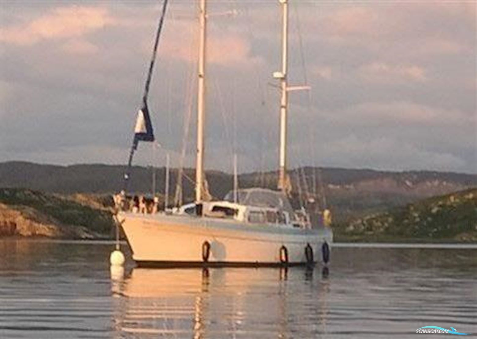 Moody 42 Ketch
