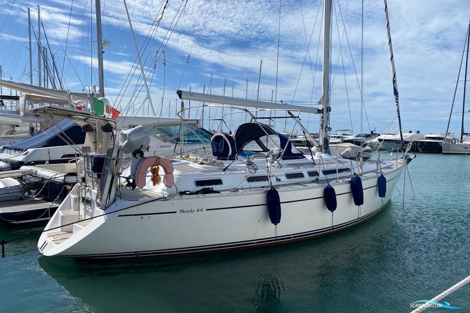 Moody 44