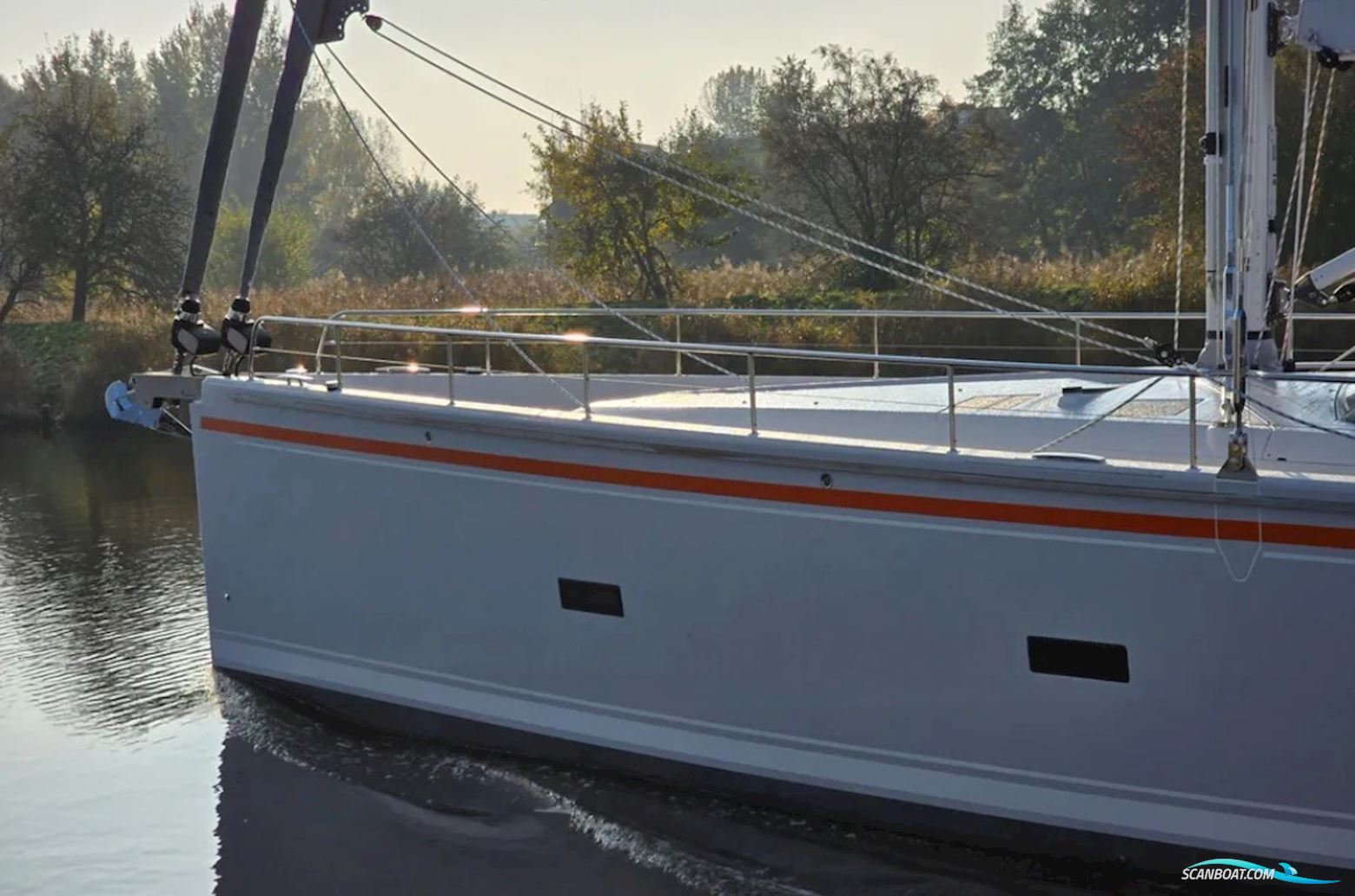 Moody 54 DS - Decksaloon