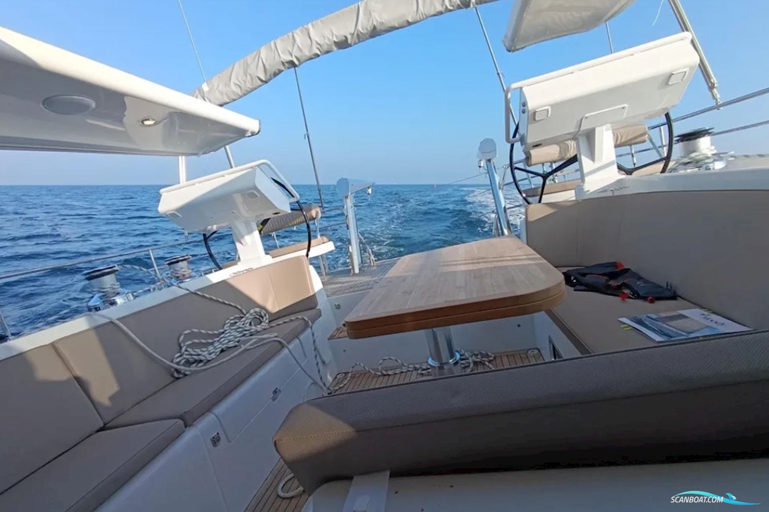 Moody 54 DS - Decksaloon