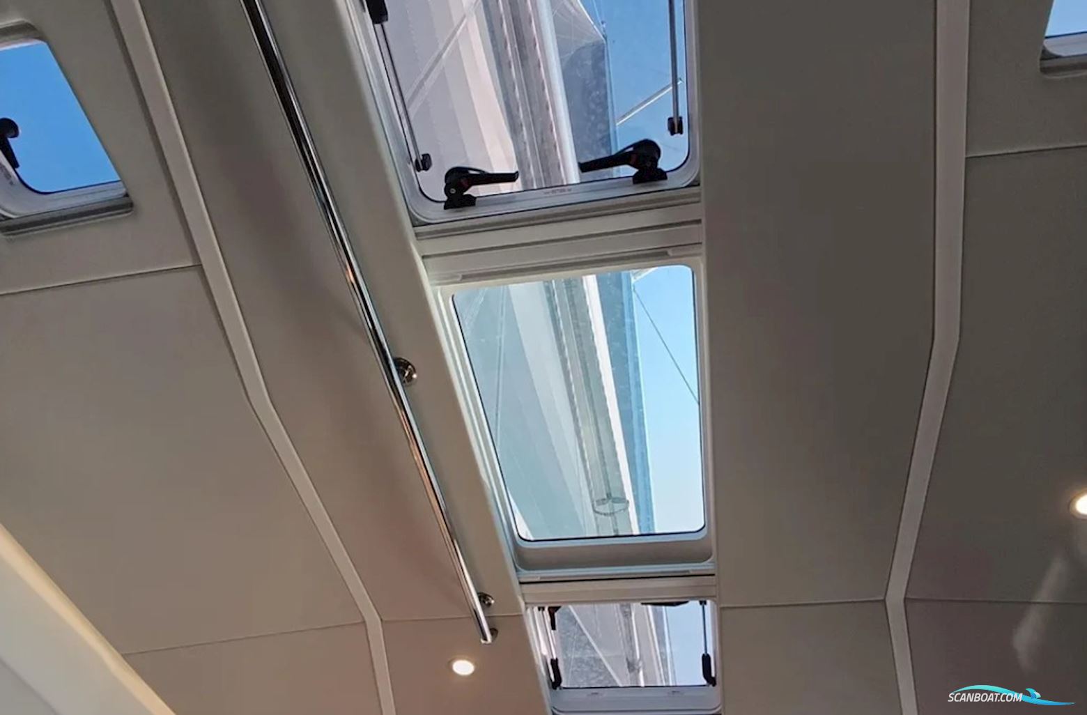 Moody 54 DS - Decksaloon