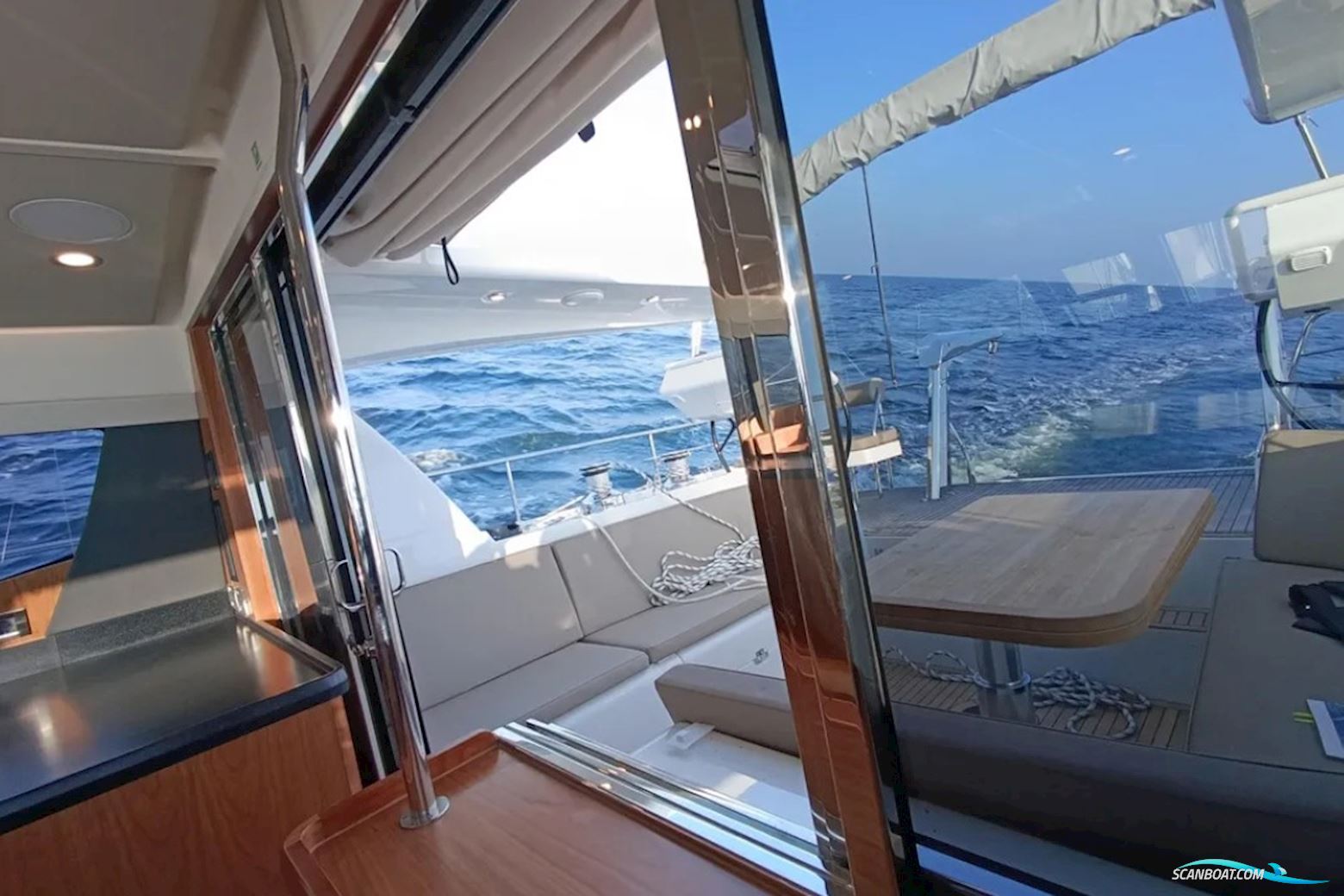 Moody 54 DS - Decksaloon